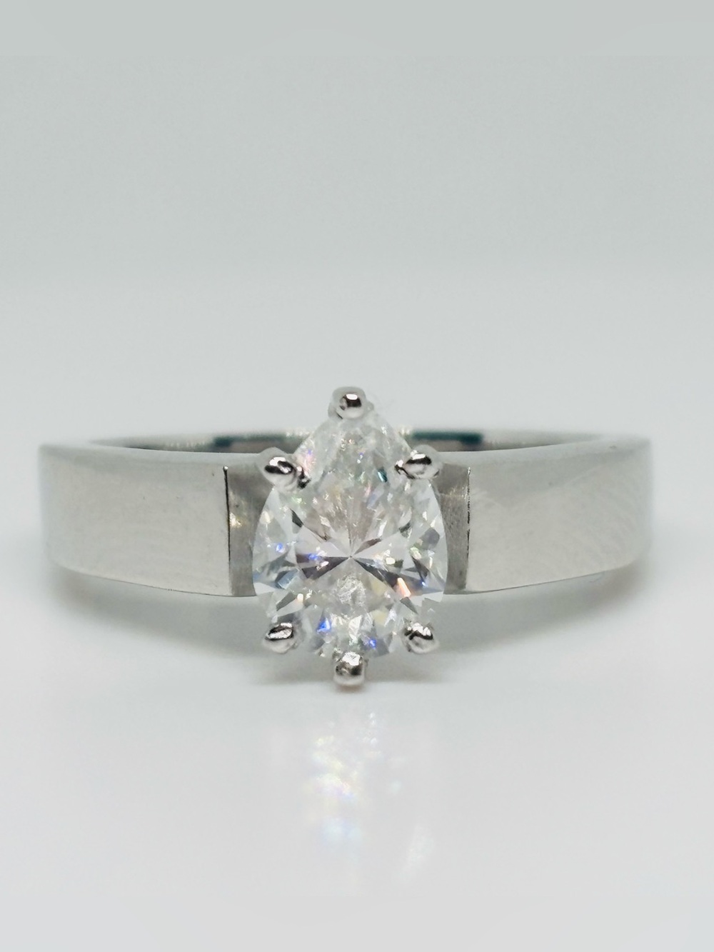 1.2ct MOISSANITE Ring size 7